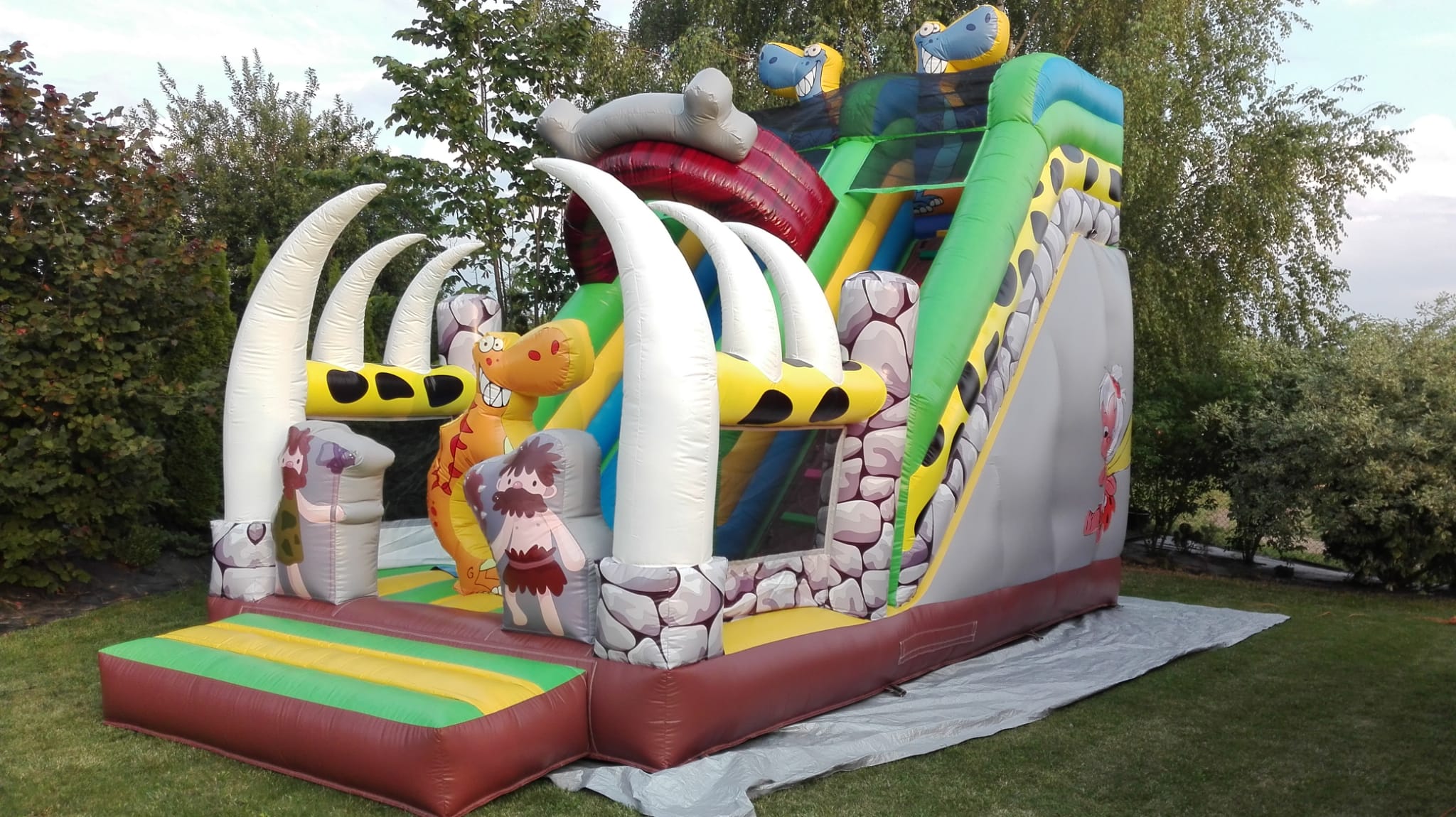 Zjeżdżalnia Jaskiniowcy